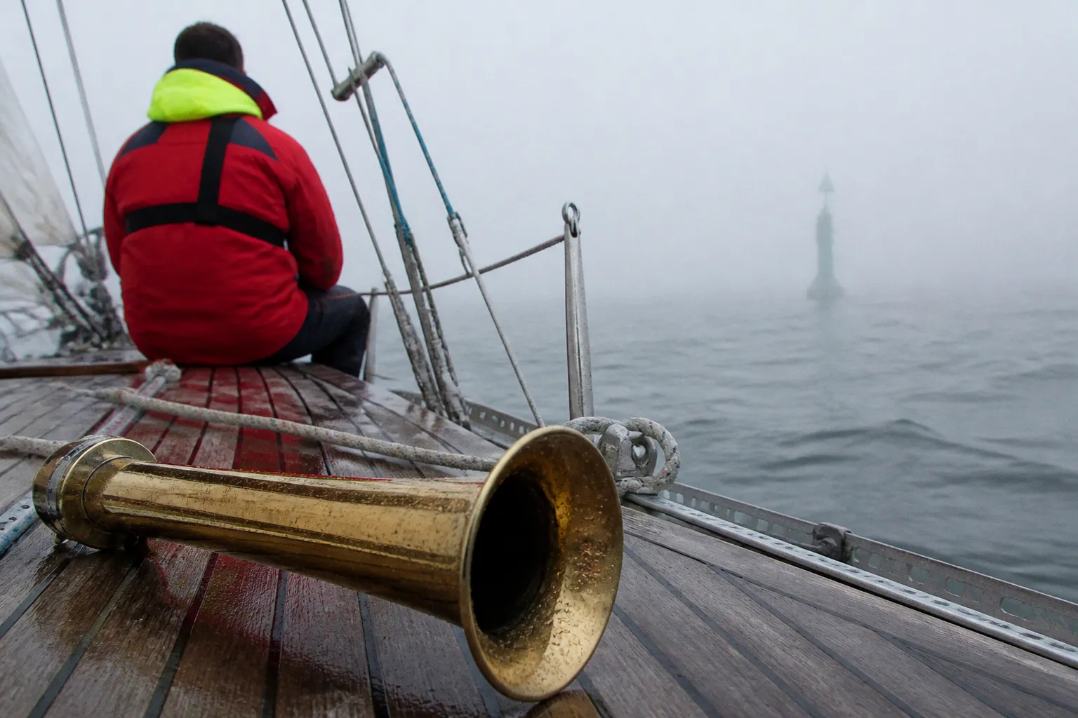Nebelsignale auf Segelyachten: Sicherheit bei Sichtbehinderung